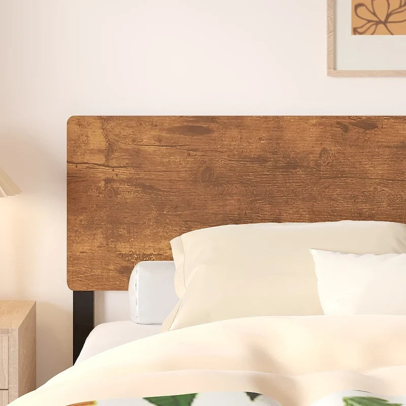 Elegante estructura de cama Queen de hierro con cabecero y piecero de MDF - Estilo industrial moderno