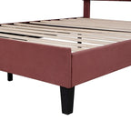 Cama de plataforma tapizada en terciopelo con forma de concha y capitoné