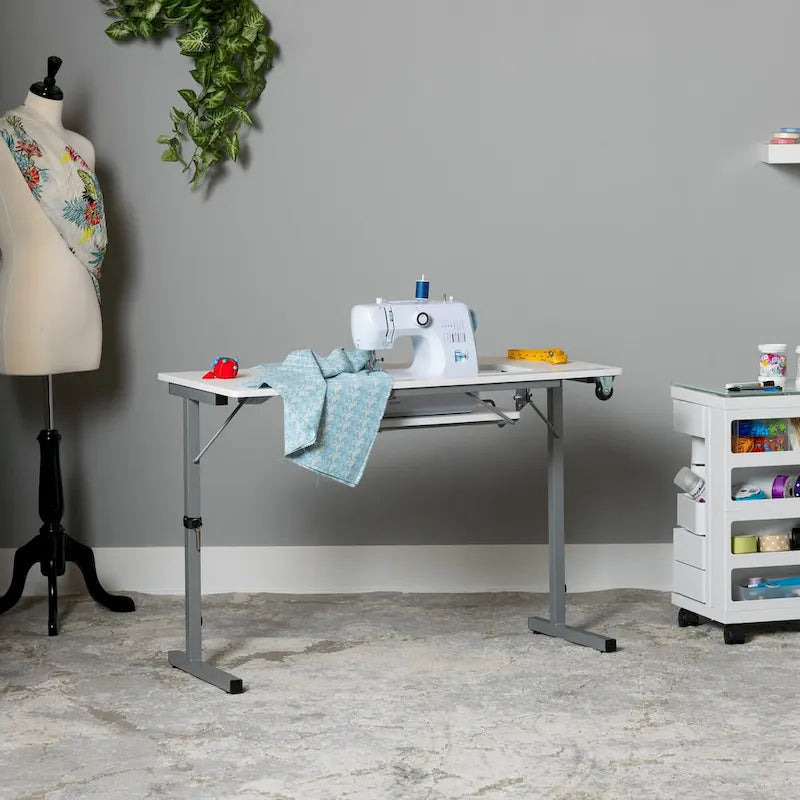 Mesa de costura plegable portátil plateada/blanca con ruedas
