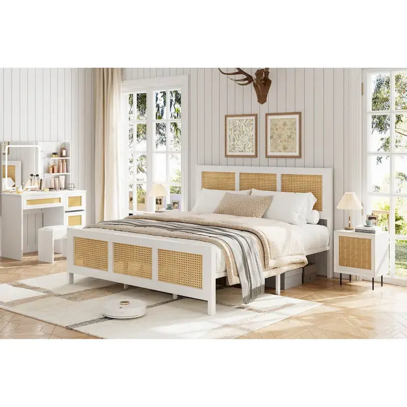 Estructura de cama de ratán con cabecero